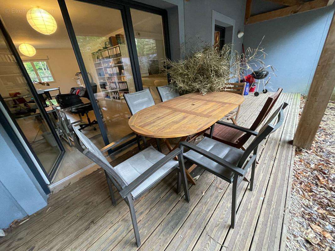 Maison à SAINT-ARNOULT-EN-YVELINES