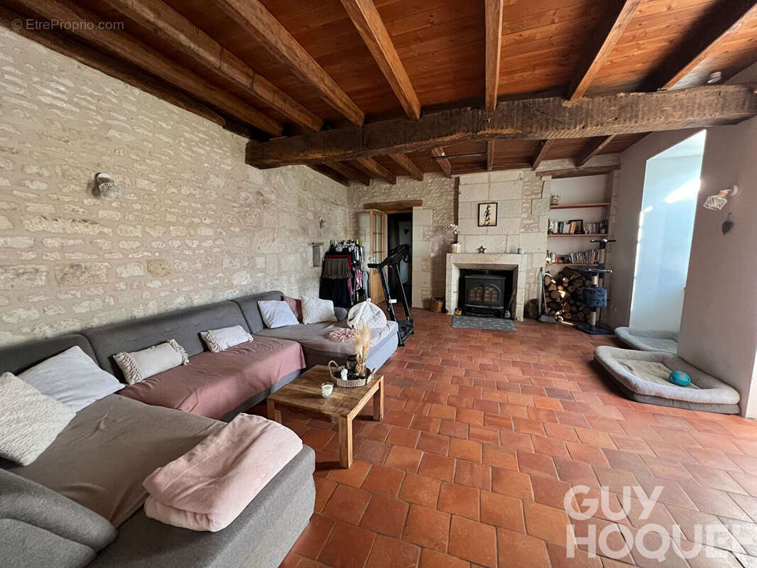 Maison à SAVIGNY-SOUS-FAYE