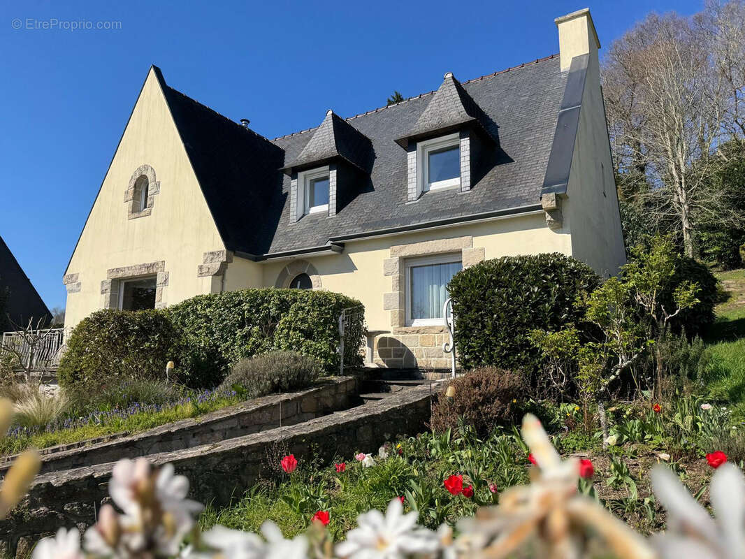 Maison à ERGUE-GABERIC