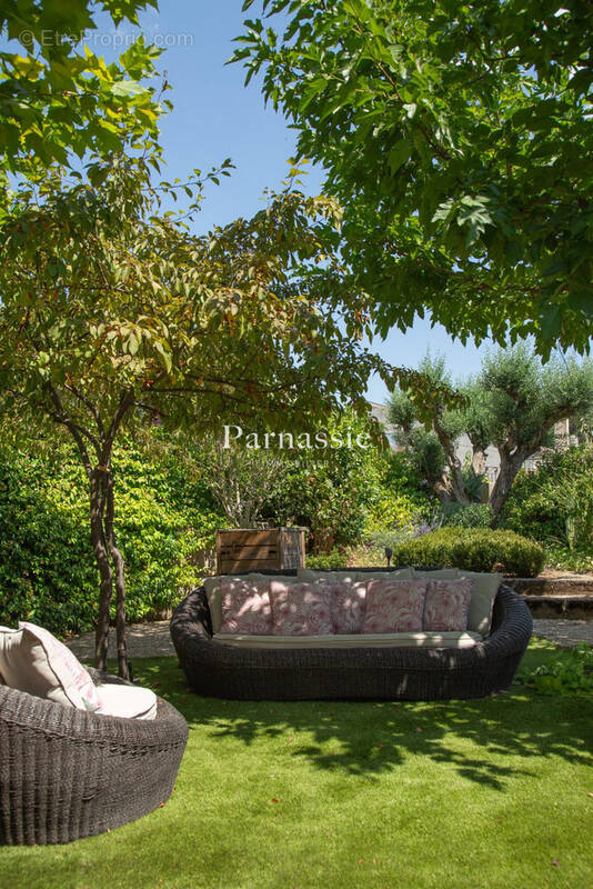 Maison à LA BASTIDE-DES-JOURDANS