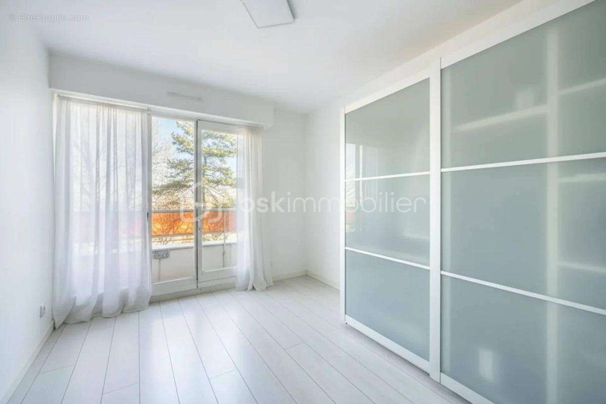 Appartement à LE RAINCY