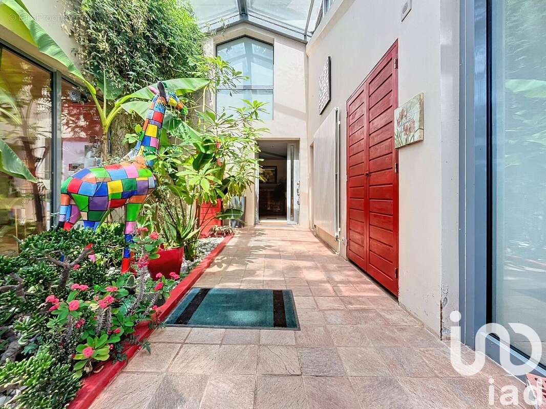 Photo 2 - Maison à SAINT-JULIEN-DE-CONCELLES