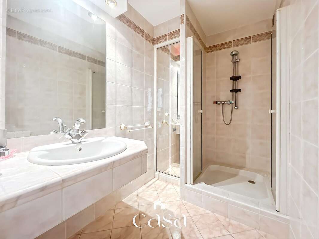 Appartement 68 m² à Ifs  - photo 7