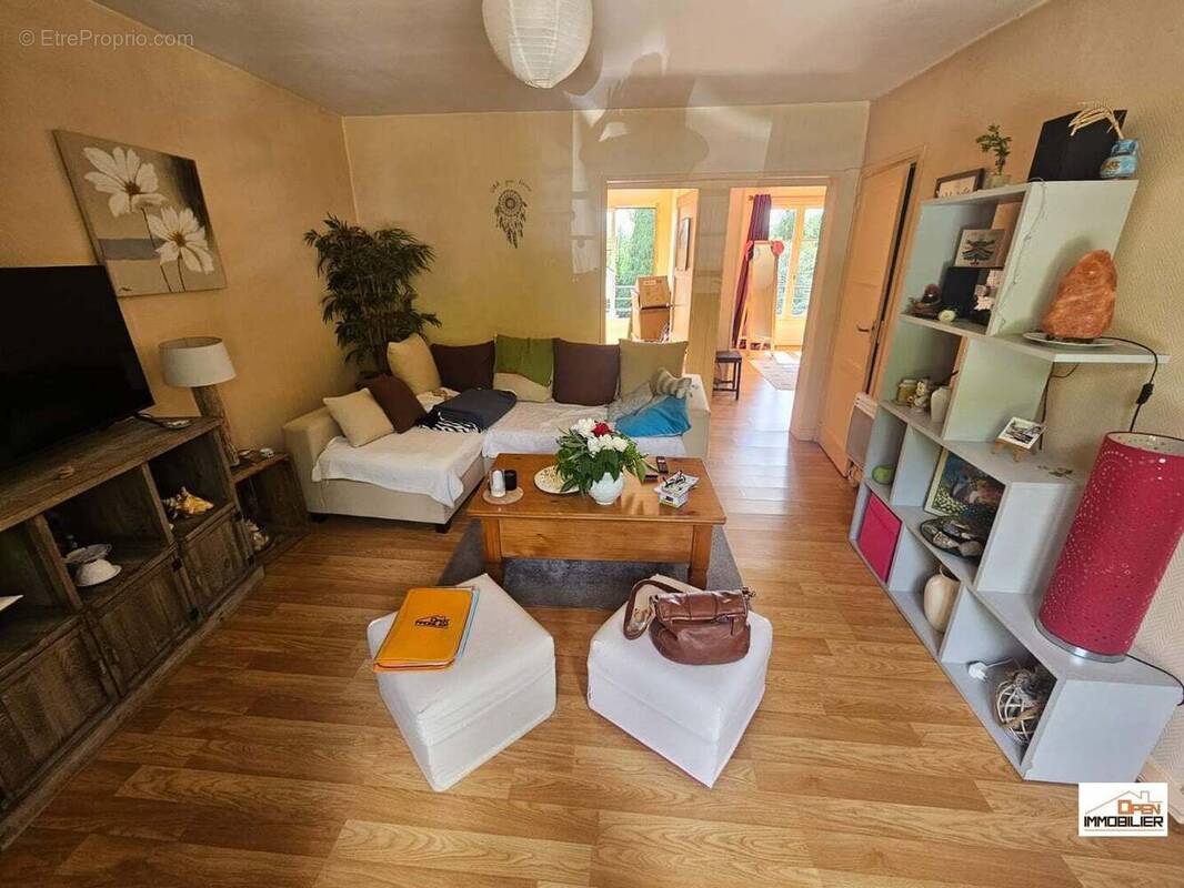 Appartement à SAINT-LEONARD-DE-NOBLAT