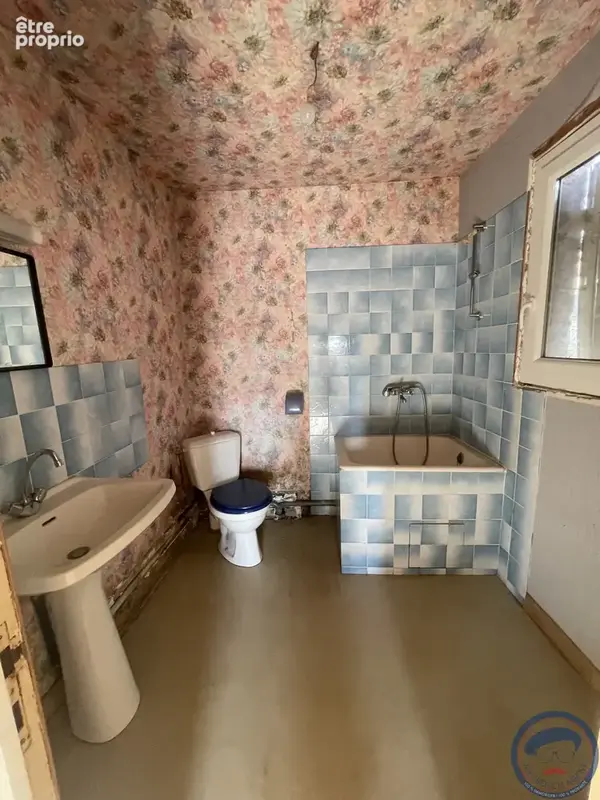 Maison en pierre de 189 M2, un Hangar de 600 m2 ,piscine, sauna au prix de 388 500 FAI. - photo 38