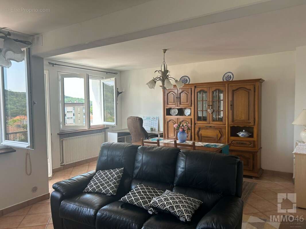 Maison 63 m² à Cahors  - photo 2