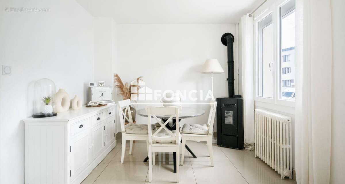 Maison de 80 m2 sur sous-sol complet, proche Loire et toutes commodités, PARCELLE CONSTRUCTIBLE - photo 5