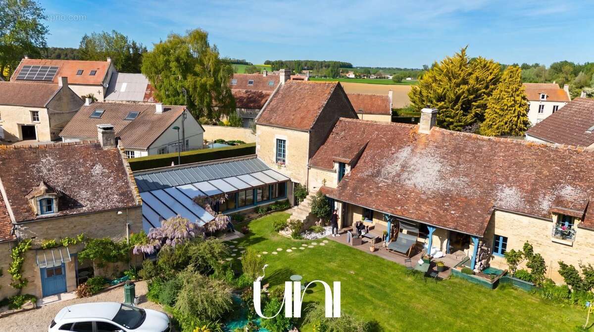 Maison 373 m² à Airan  - photo 34