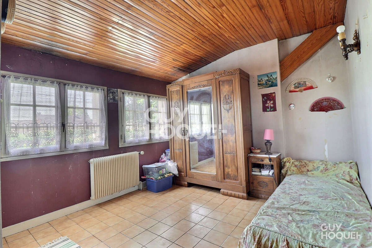 Maison à SAINTE-GENEVIEVE-DES-BOIS