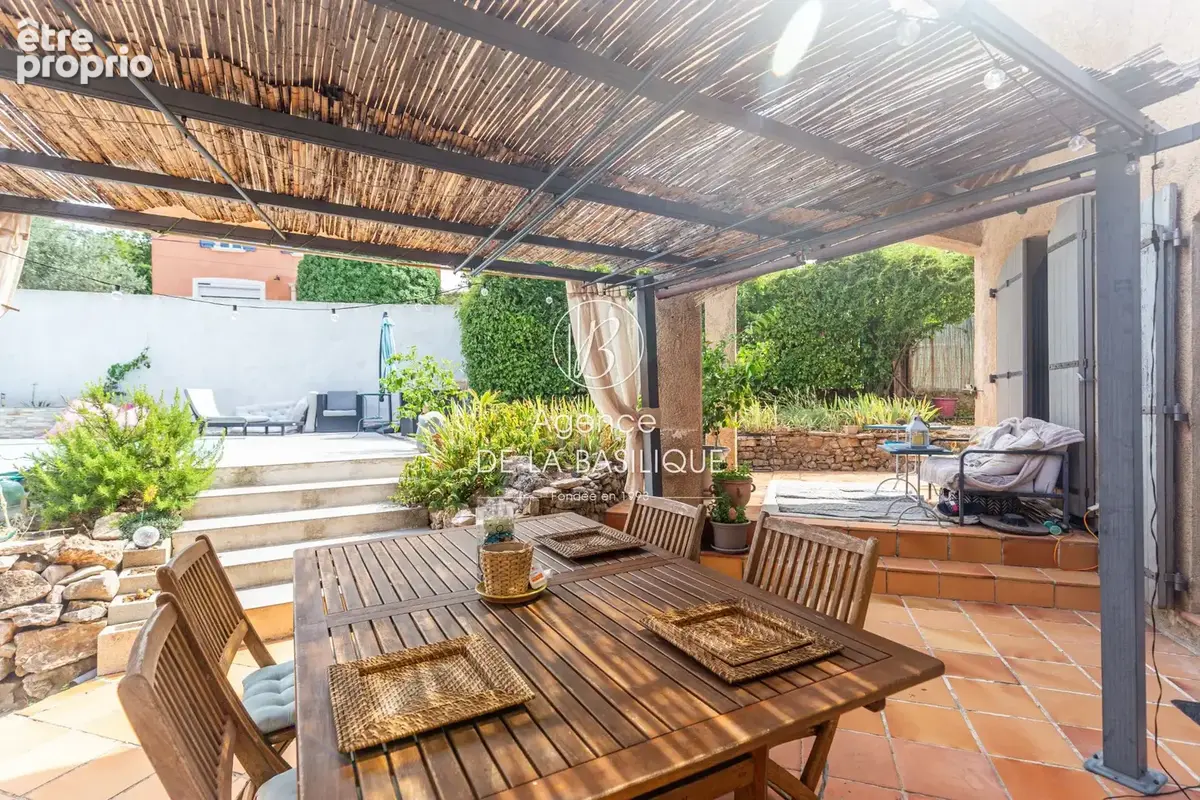 Maison 113 m² à vendre à Saint-Maximin-La-Sainte-Baume (83470) - photo 2