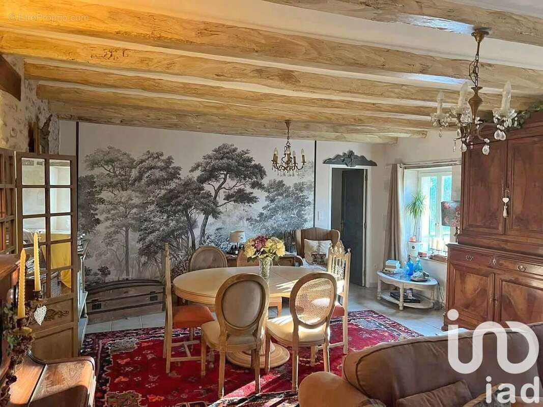 Photo 5 - Maison à VASLES