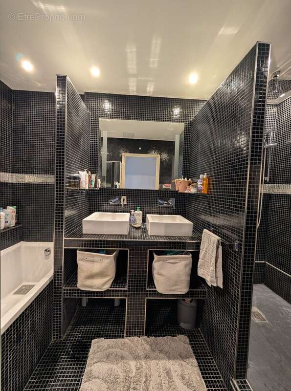 Appartement à BOIS-COLOMBES