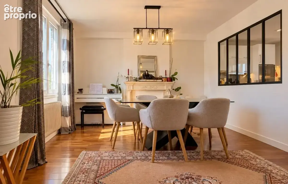 Située à Mériel, cette maison familiale offre une distribution fonctionnelle ainsi qu’un beau potentiel d’évolution - photo 1