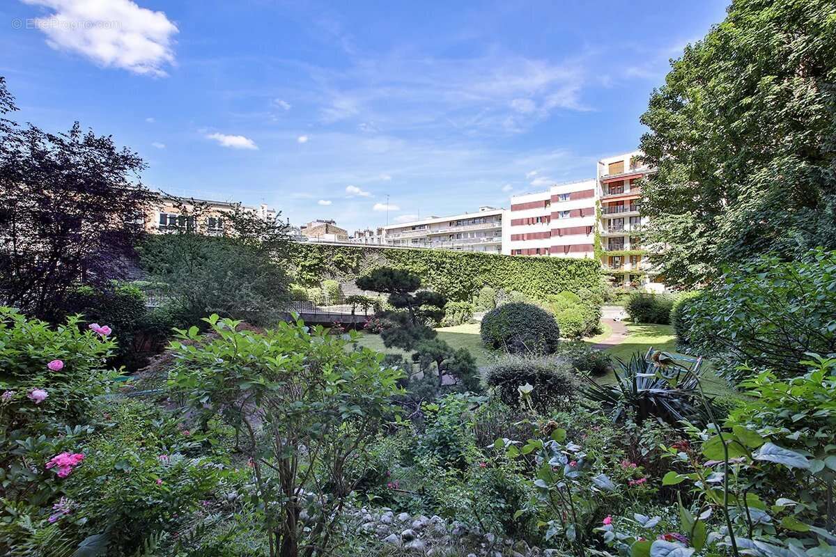 Appartement à PARIS-19E