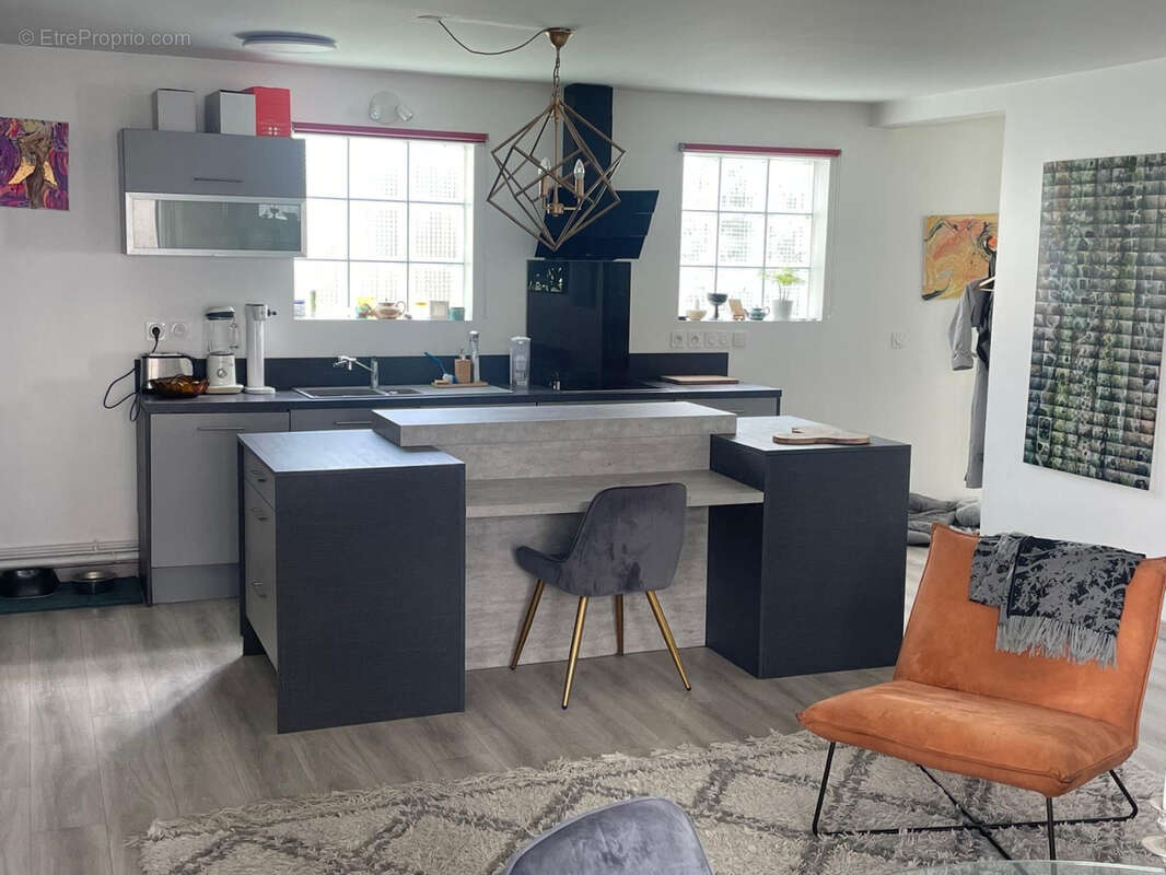 Appartement à PARIS-20E