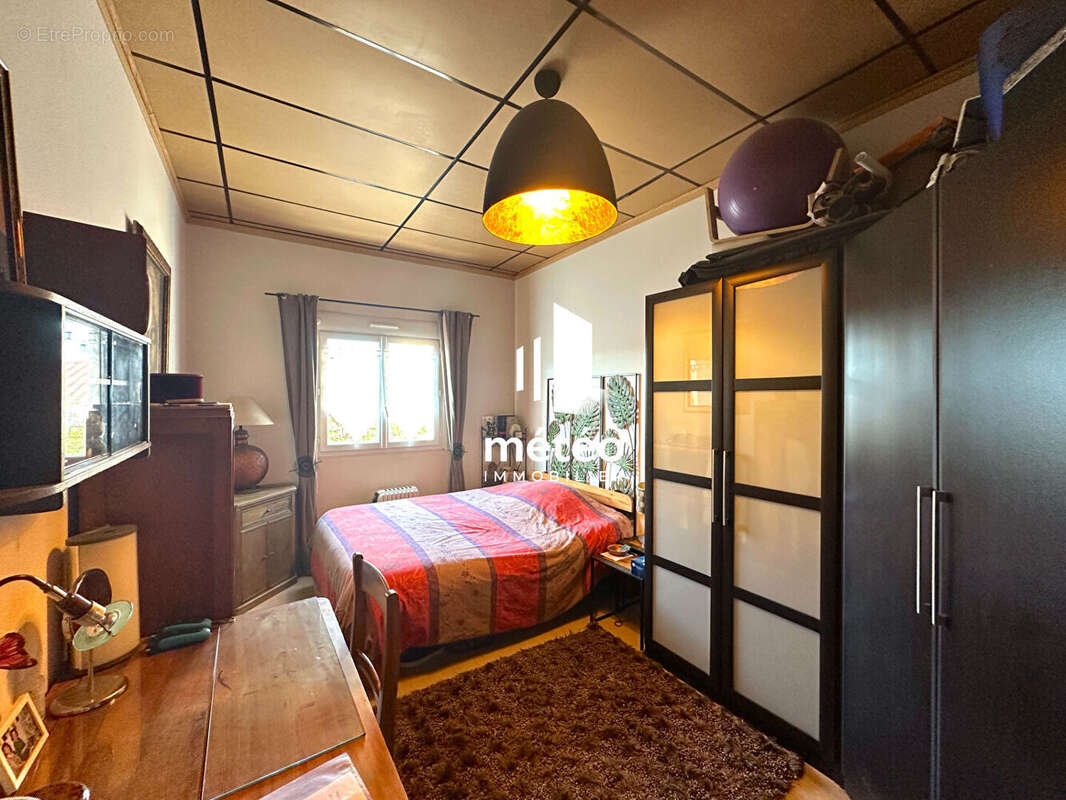 Commerce à LONGEVILLE-SUR-MER