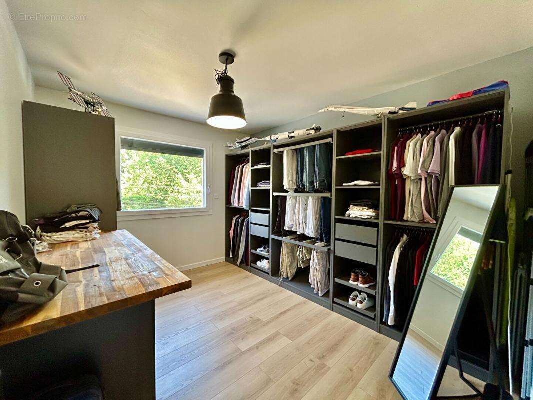 A vendre, superbe maison de 170m² sur les hauteurs de Chancelade 24650 - photo 9