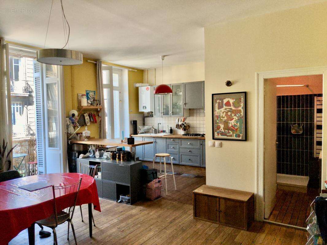 Appartement à BORDEAUX