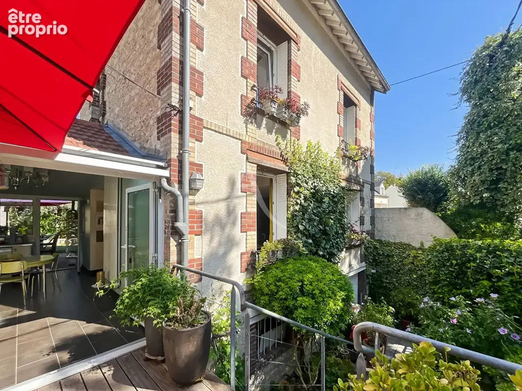 Maison à JUZIERS