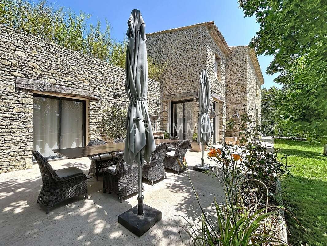 Propriete a vendre a gordes au pied du luberon - photo 3