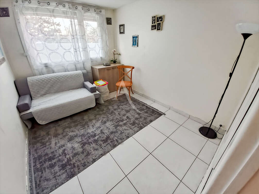 Appartement à SAINT-ETIENNE-DU-ROUVRAY