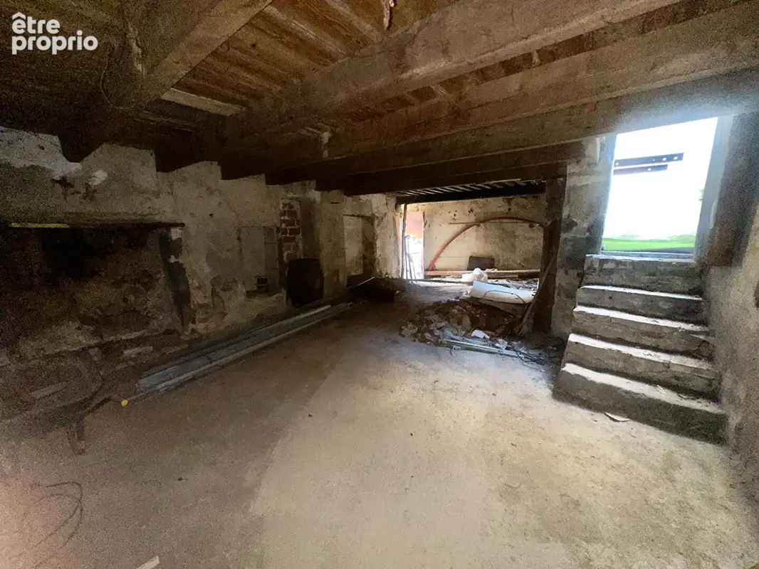 Maison 90m2,  entièrement à rénover  avec extérieur - photo 5