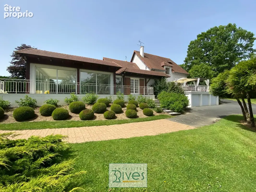 Propriété d'exception — Parc boisé de 1,3 hectare et étang privé - photo 14
