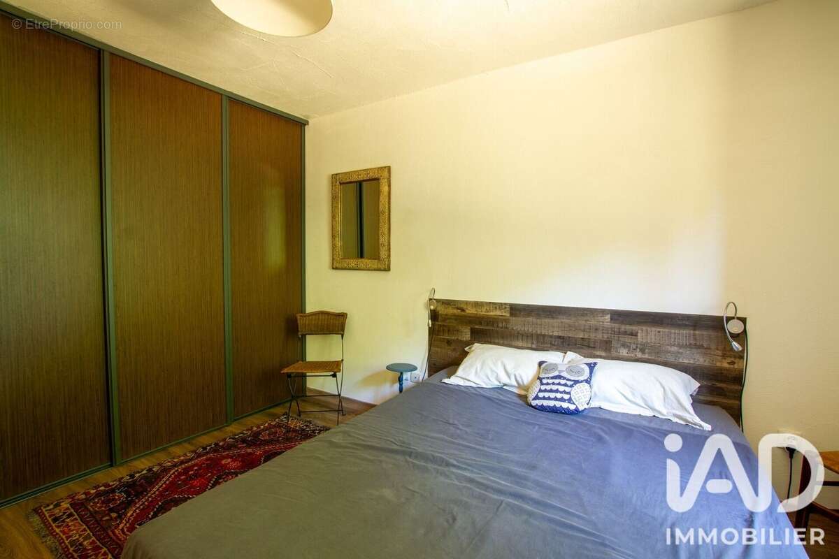 Maison 138 m² à Sainte-Foy-De-Longas  - photo 9