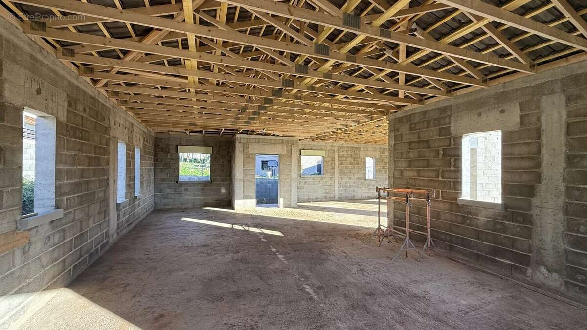 Maison à SANTA-LUCIA-DI-MORIANI