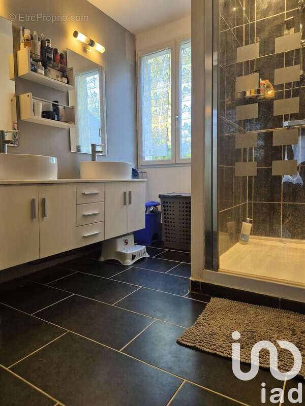 Photo 9 - Maison à CHATENAY-SUR-SEINE