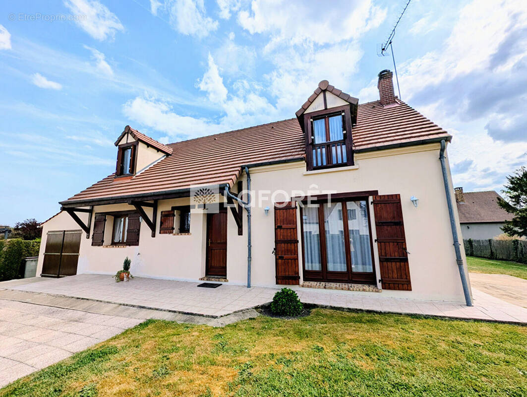 Maison à MILLY-LA-FORET