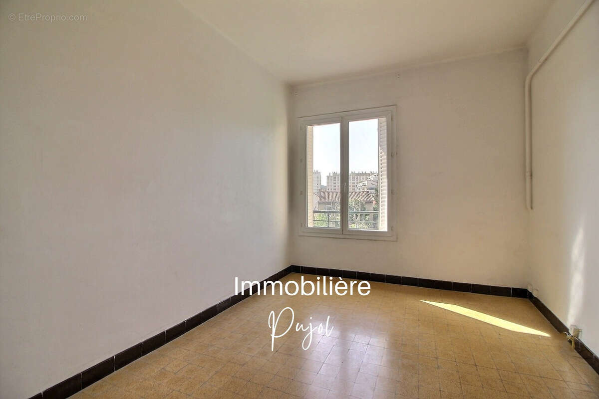 Appartement à MARSEILLE-9E