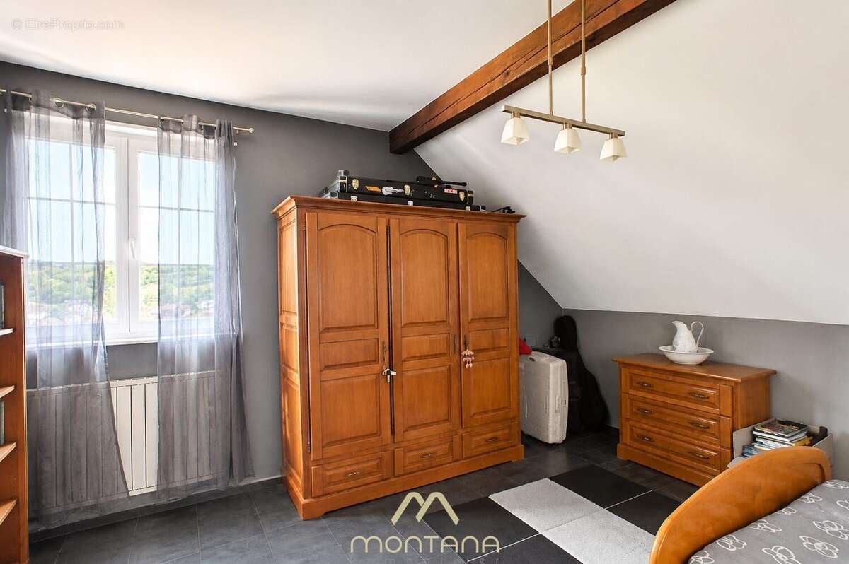 Maison 200 m² à Bousbach  - photo 8