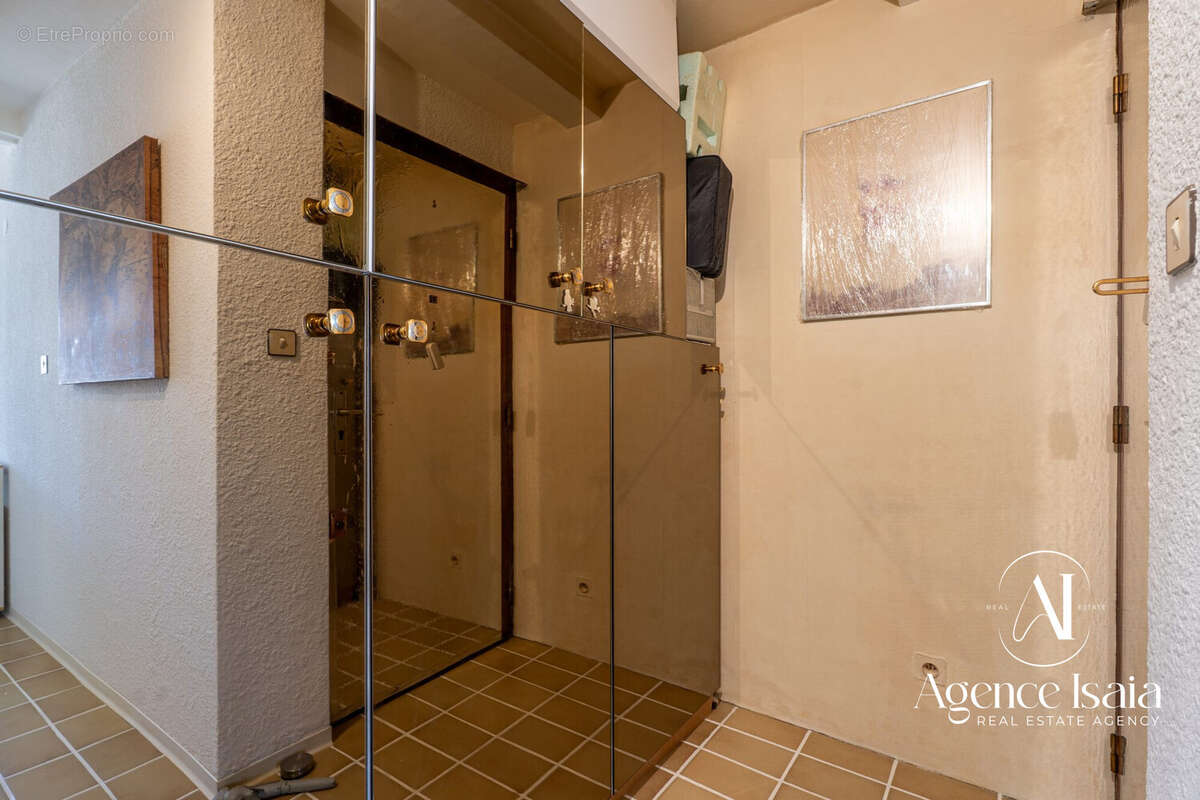 Appartement à BORMES-LES-MIMOSAS