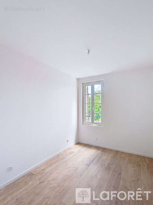 Maison Saint-martin-du-bois 5 pièce(s) - photo 7
