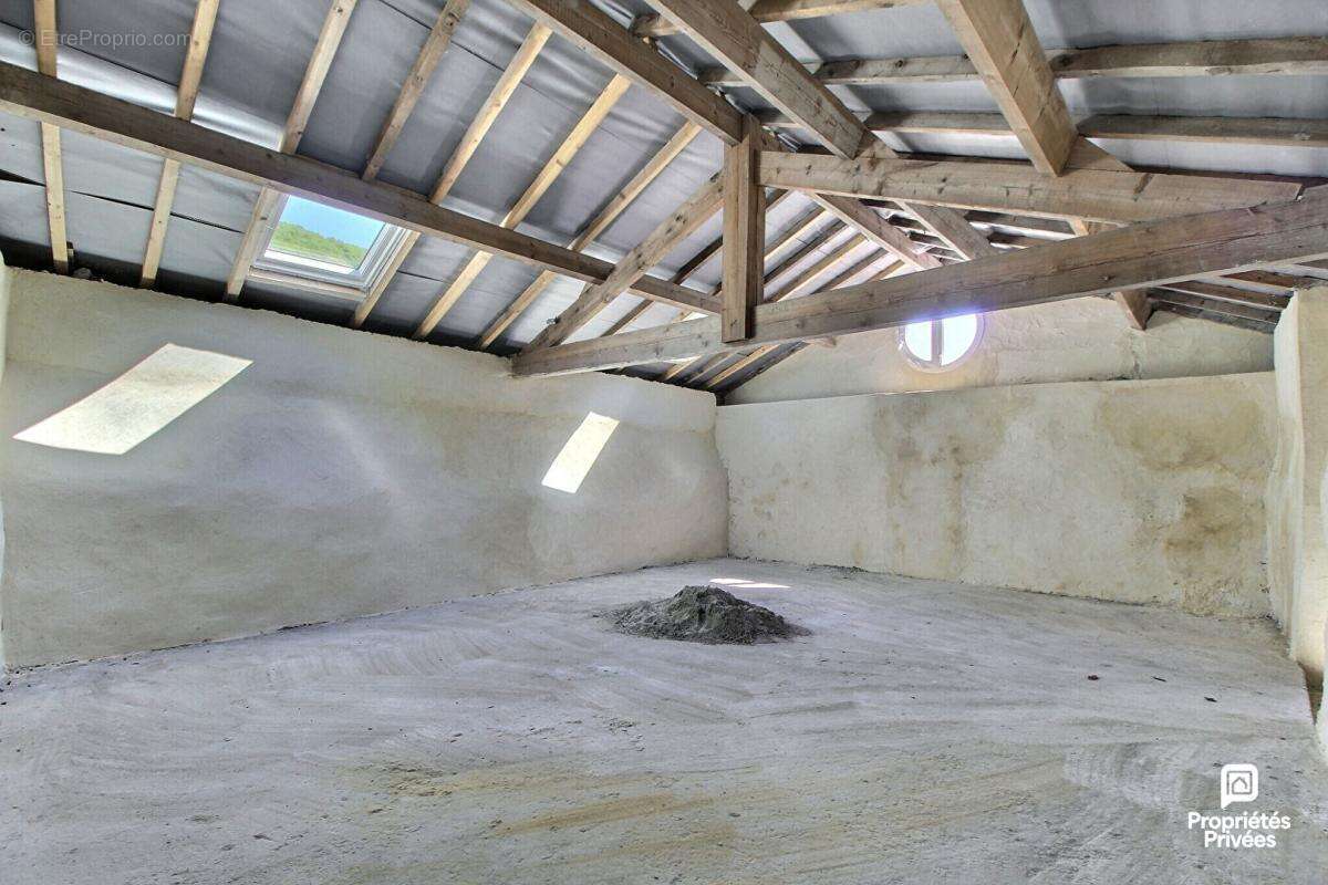 Maisons à rénover de 244 m2 sur Barnas - photo 9