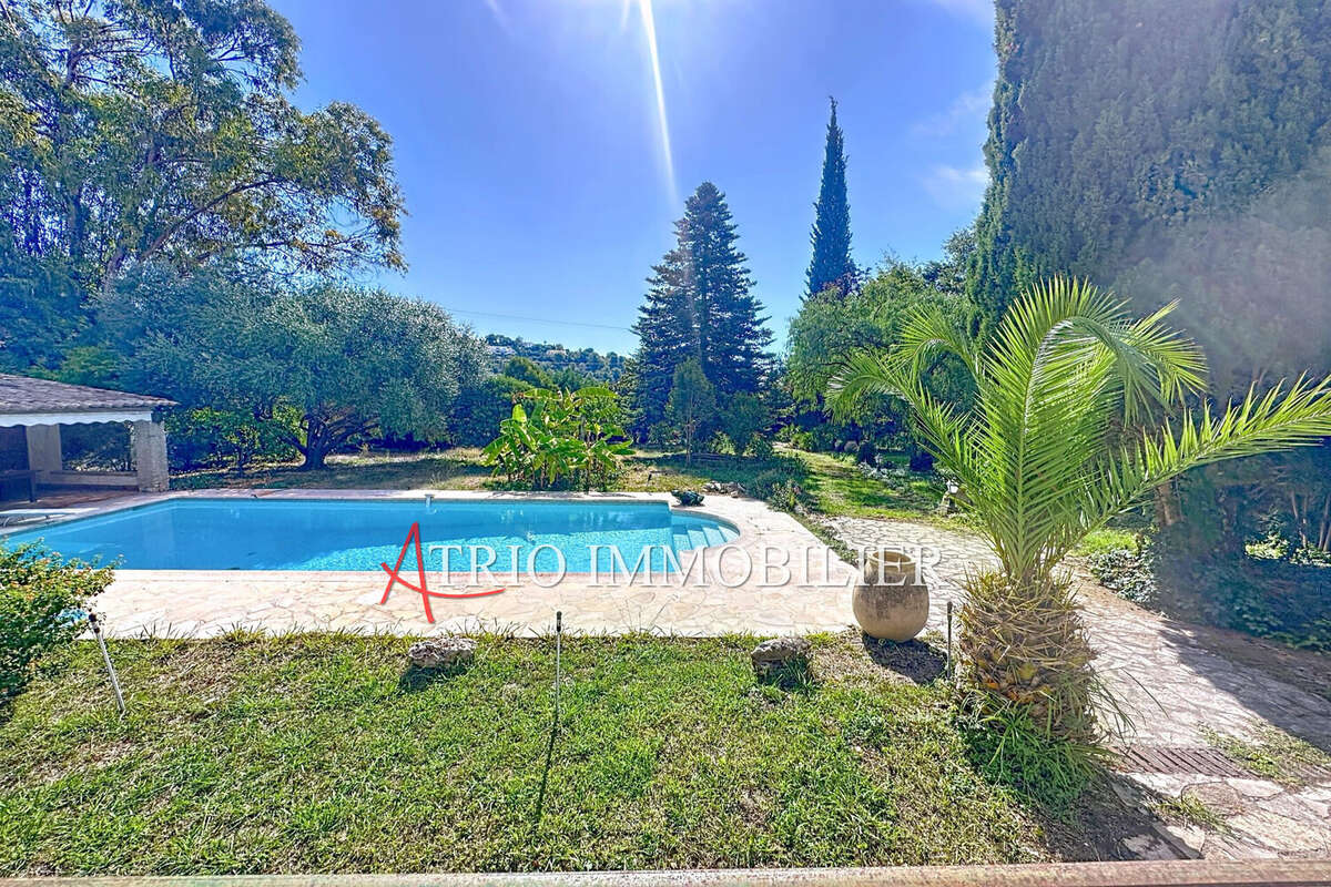 Maison 230 m² à Cagnes-Sur-Mer  - photo 4