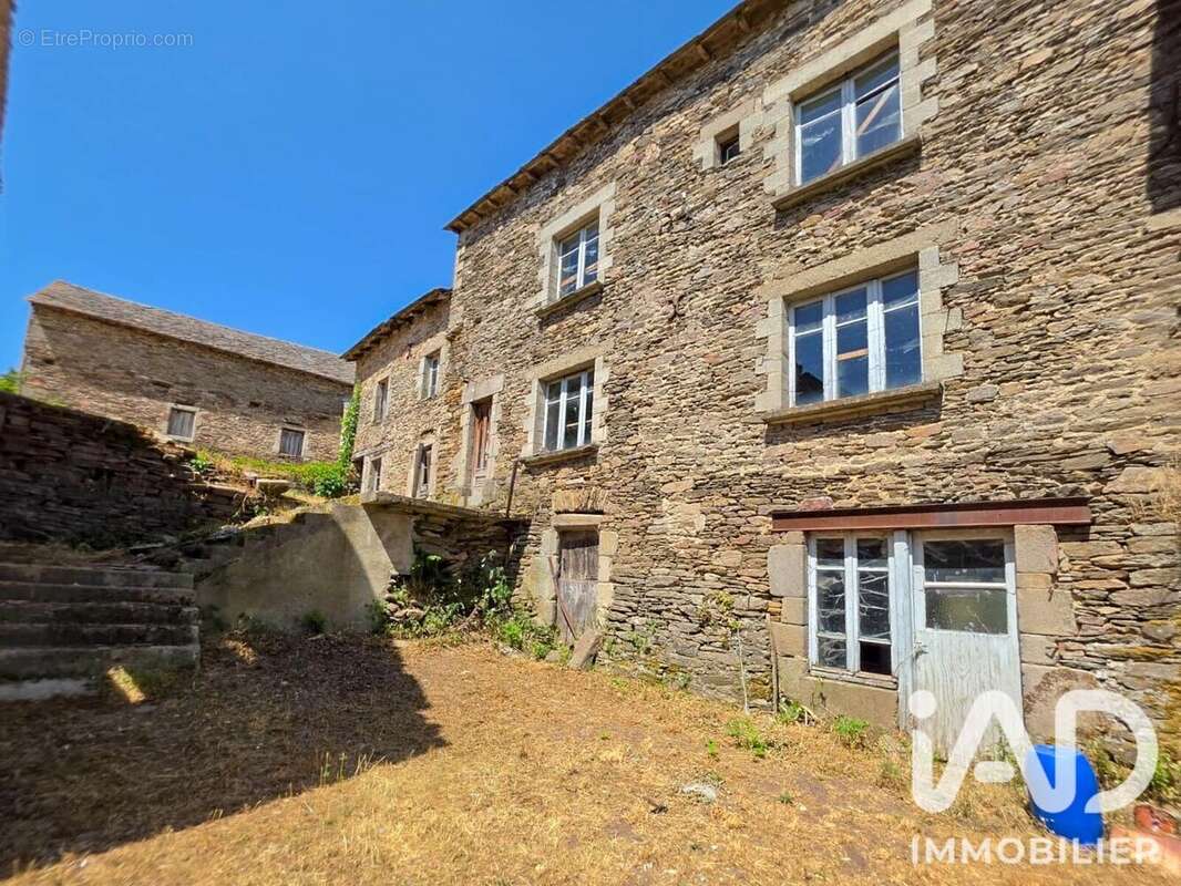 Maison 480 m² à Curan  - photo 8