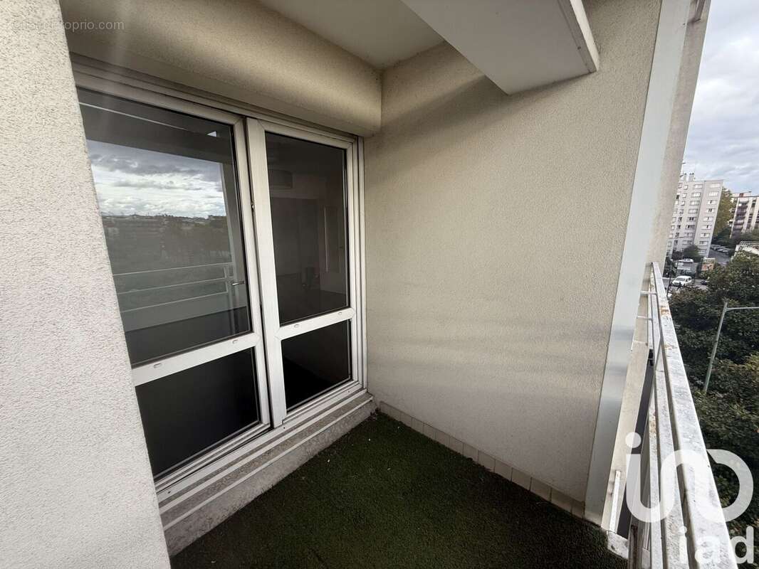 Photo 2 - Appartement à SAINT-DENIS