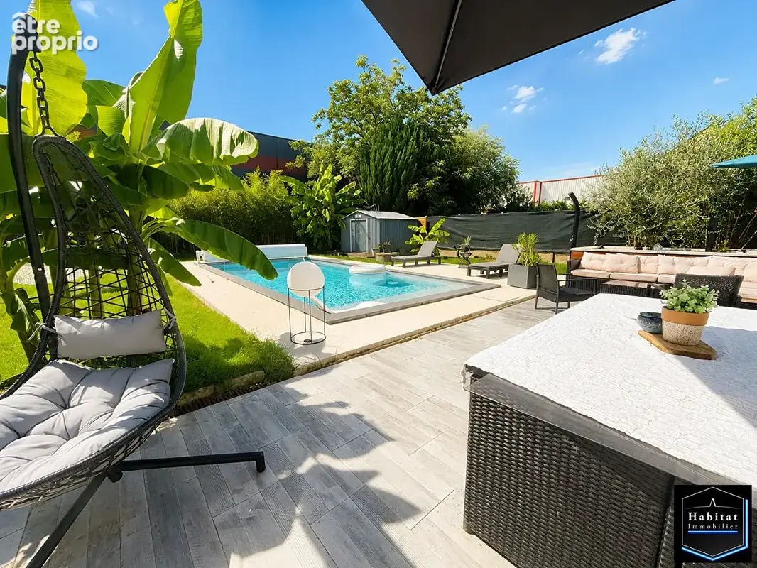 Maison 8 pièce(s) 236 m2 Jardin 1000m² Piscine - photo 2