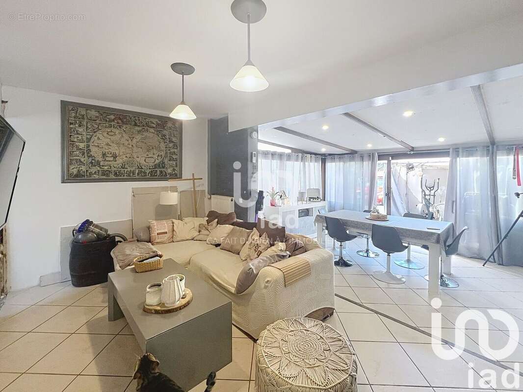 Photo 2 - Maison à TREMBLAY-EN-FRANCE