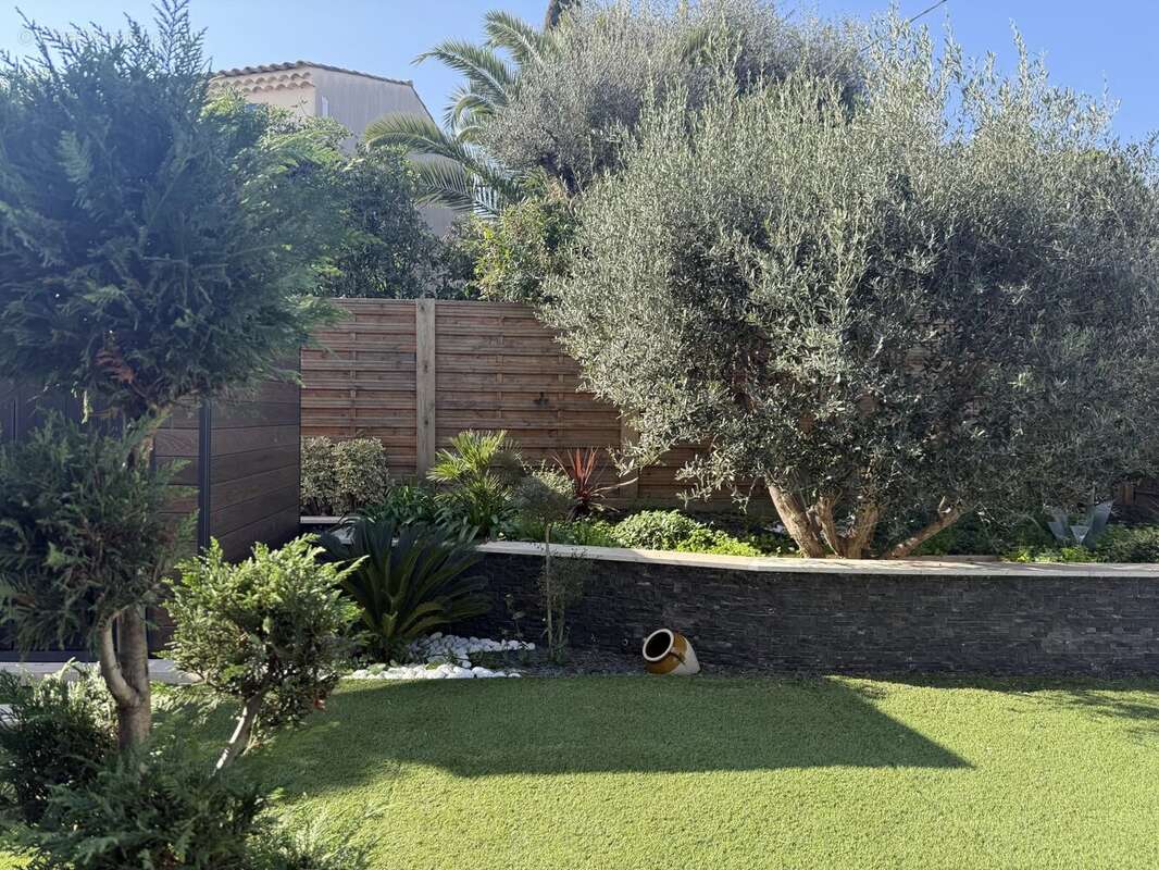 Appartement à VILLENEUVE-LOUBET