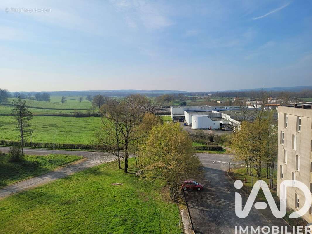 Photo 2 - Appartement à GUEUGNON