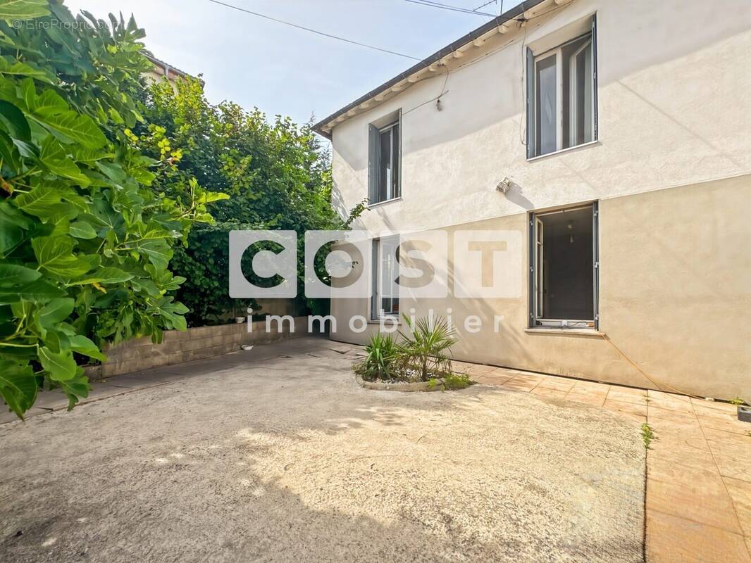 Appartement à COLOMBES