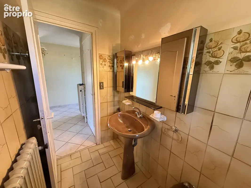 ROUSSILLON - 98m2 habitables, sous sol complet - 3 CHAMBRES - 906m2 TERRAIN - photo 12
