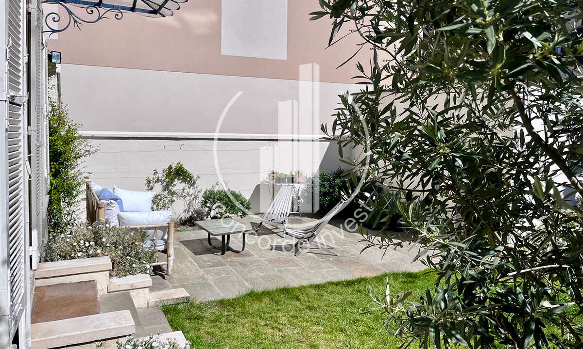 Maison à ASNIERES-SUR-SEINE