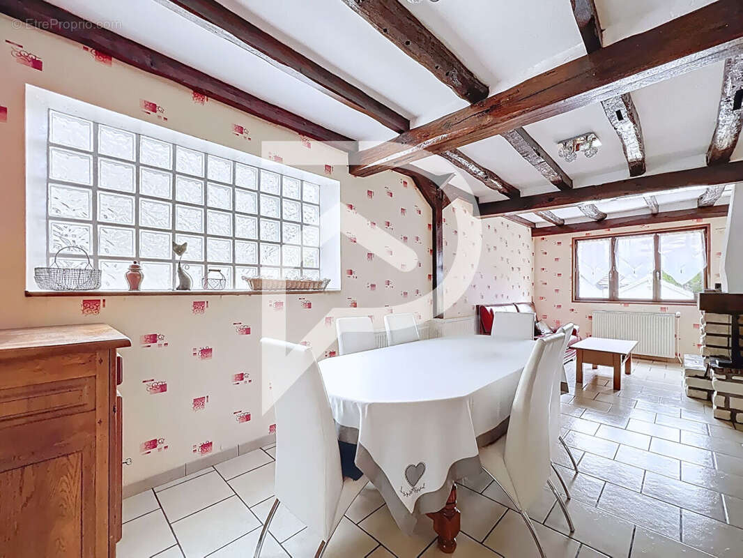 Maison à SAINT-REMY-SUR-AVRE