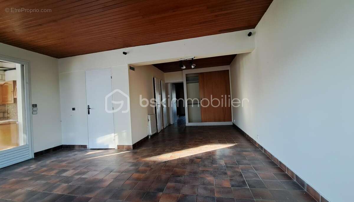 Maison à NEUVILLE-SUR-OISE