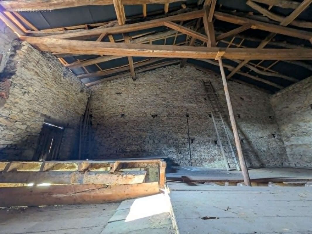 Maison à SAINT-MARTIN-DU-FRENE