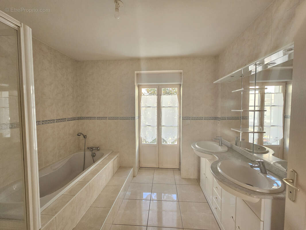 Appartement à VICHY